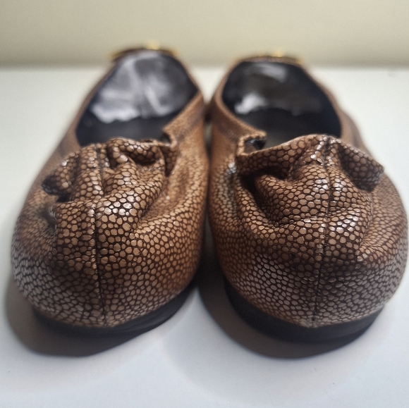 TORY BURCH Reva coconut brown stingray logo detail ballet flats SZ 7 - Picture 4 of 7